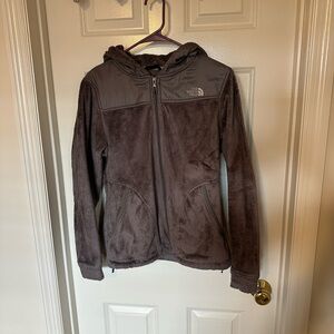 The North Face Women’s Gray Fleece Jacket